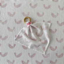 Load image into Gallery viewer, Newborn muslin gift set - downy feather