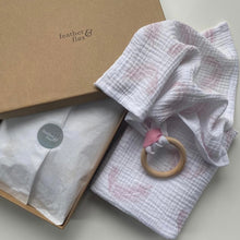 Load image into Gallery viewer, Newborn muslin gift set - downy feather
